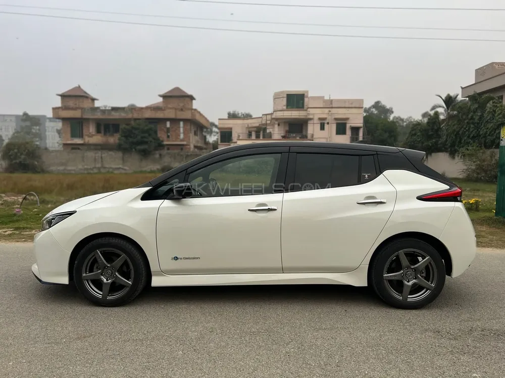 Nissan Leaf 2020 for Sale in Lahore Nissan Leaf 2020 for Sale in Lahore Image-3