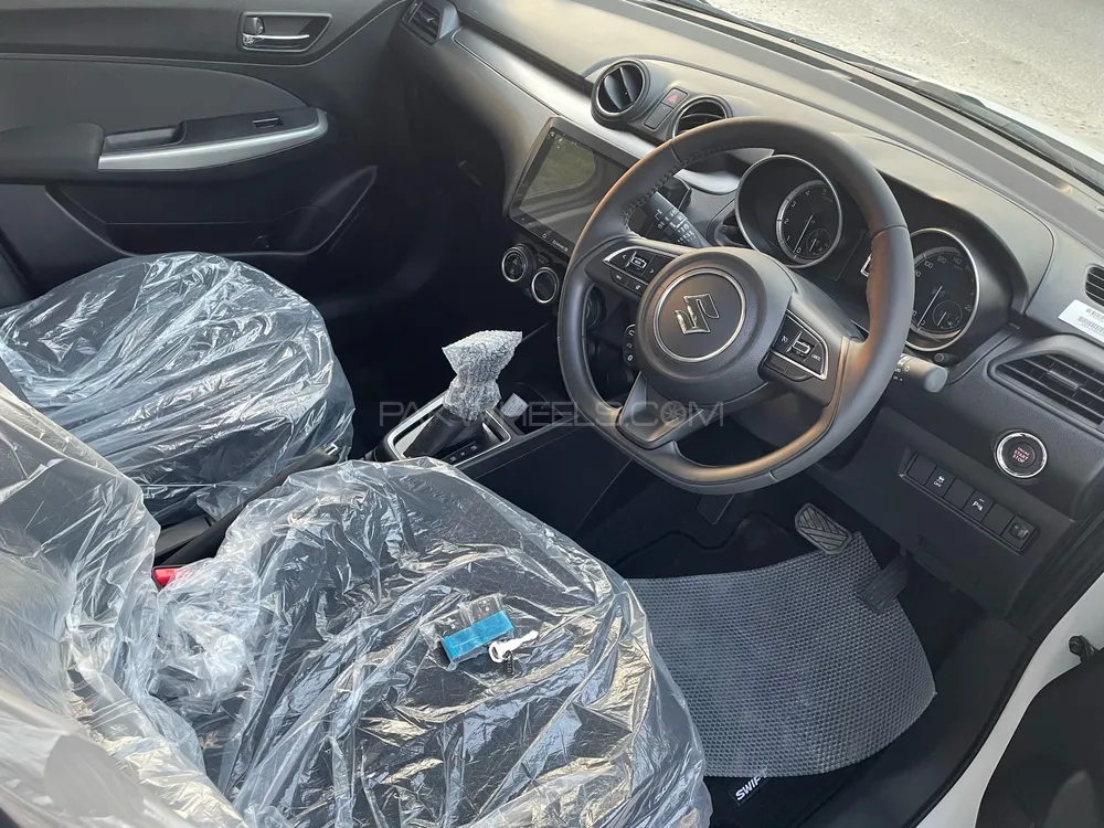 Suzuki Swift 2025 for Sale in Karachi Suzuki Swift 2025 for Sale in Karachi Image-7