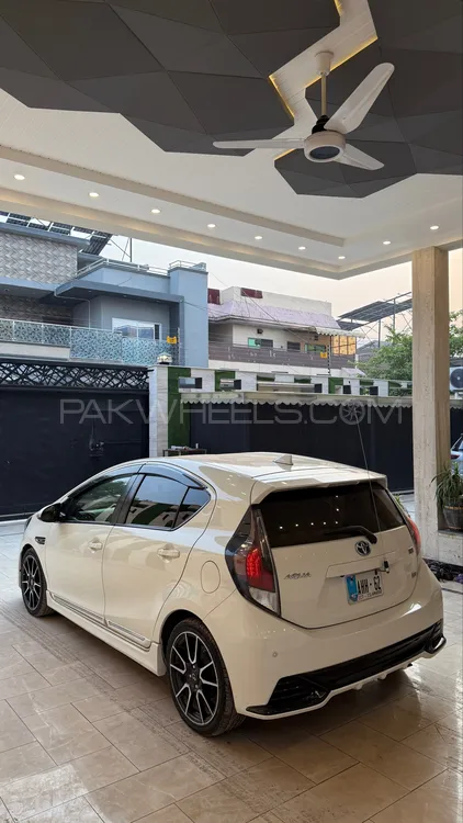 Toyota Aqua 2016 for Sale in Peshawar Toyota Aqua 2016 for Sale in Peshawar Image-16