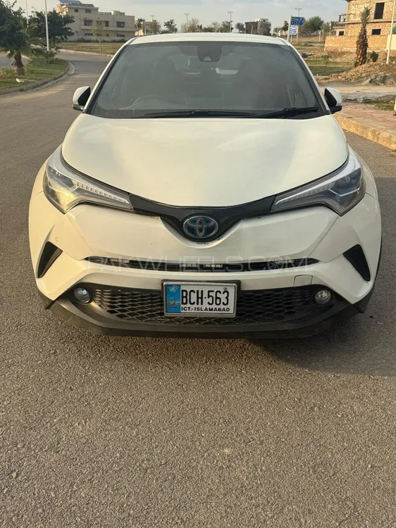 Toyota C-HR 2017 for Sale in Islamabad Toyota C-HR 2017 for Sale in Islamabad Image-10