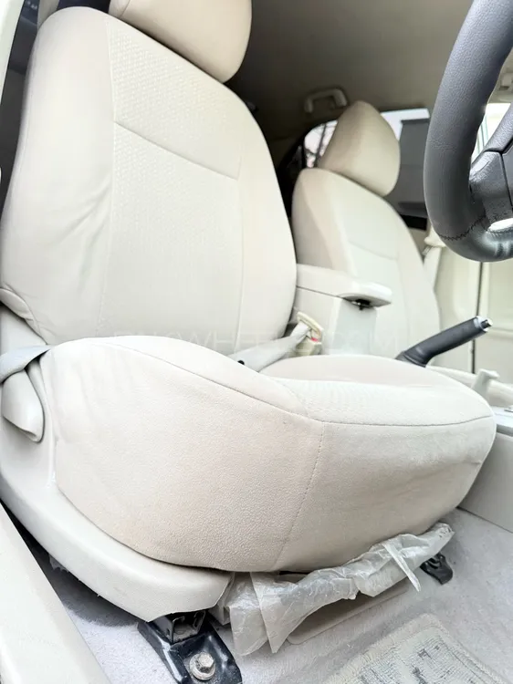 Toyota Corolla 2013 for Sale in Hafizabad Toyota Corolla 2013 for Sale in Hafizabad Image-14