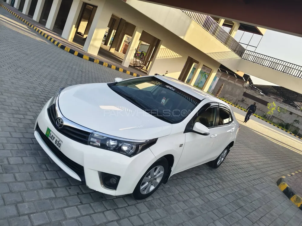 Toyota Corolla 2017 for Sale in Faisalabad Image-1