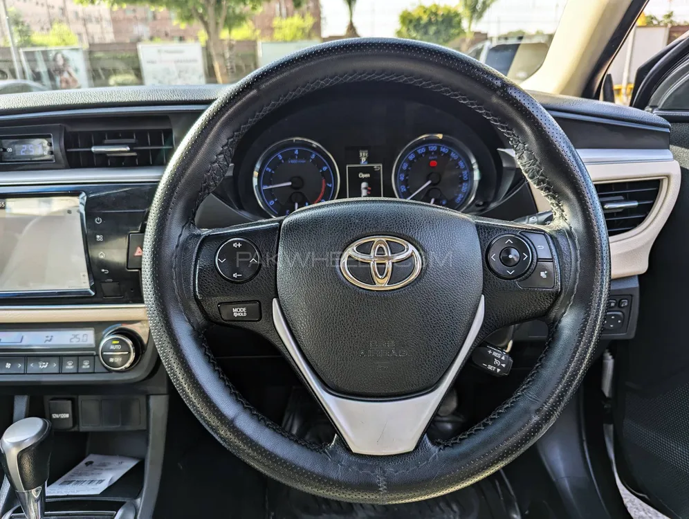 Toyota Corolla 2016 for Sale in Lahore Toyota Corolla 2016 for Sale in Lahore Image-13