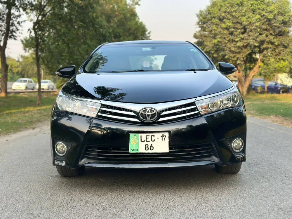 Toyota Corolla 2017 for Sale in Lahore Image-1