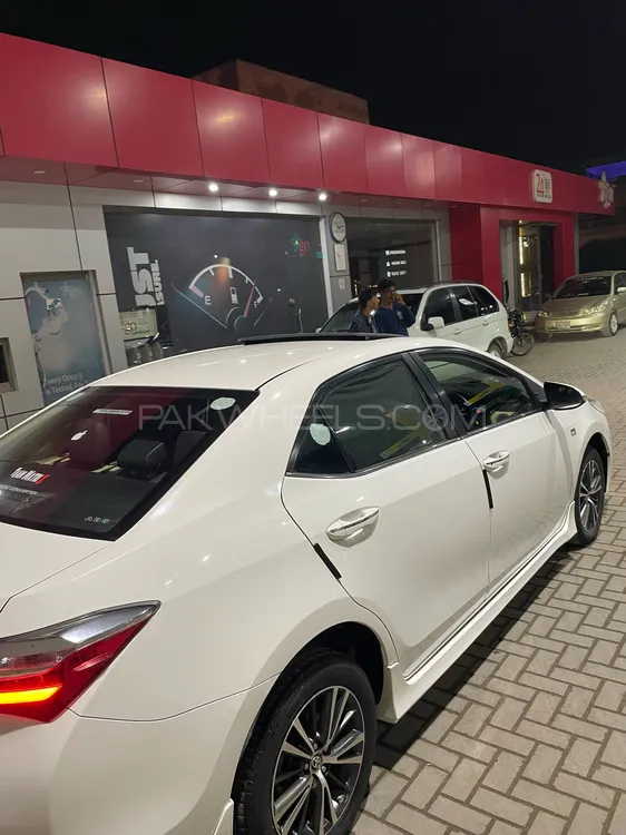 Toyota Corolla 2018 for Sale in Hyderabad Toyota Corolla 2018 for Sale in Hyderabad Image-8