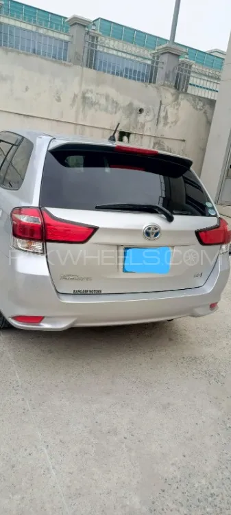 Toyota Corolla Fielder 2018 for Sale in Peshawar Image-1