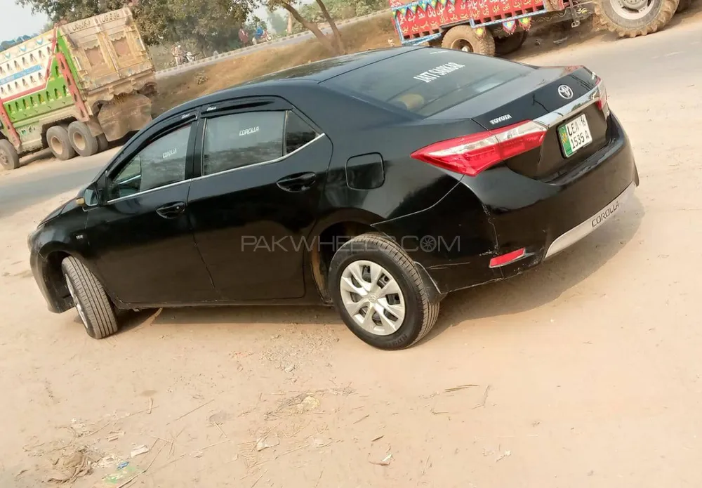 Toyota Corolla 2015 for Sale in Sarai alamgir Toyota Corolla 2015 for Sale in Sarai alamgir Image-3