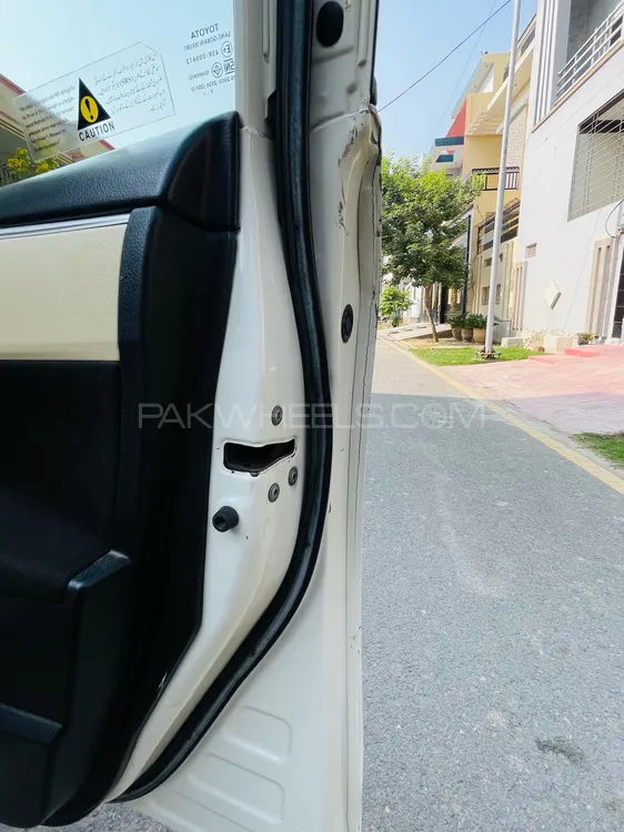 Toyota Corolla 2019 for Sale in Faisalabad Toyota Corolla 2019 for Sale in Faisalabad Image-17