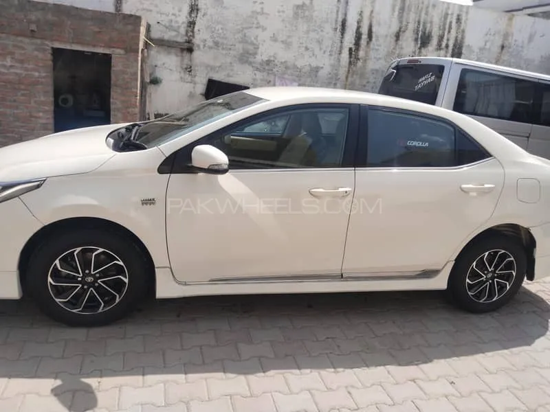 Toyota Corolla 2018 for Sale in Gujrat Toyota Corolla 2018 for Sale in Gujrat Image-6