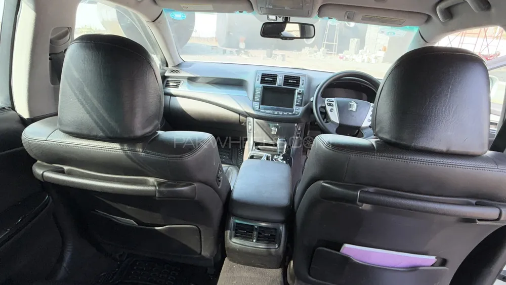 Toyota Crown 2008 for Sale in Lahore Toyota Crown 2008 for Sale in Lahore Image-9