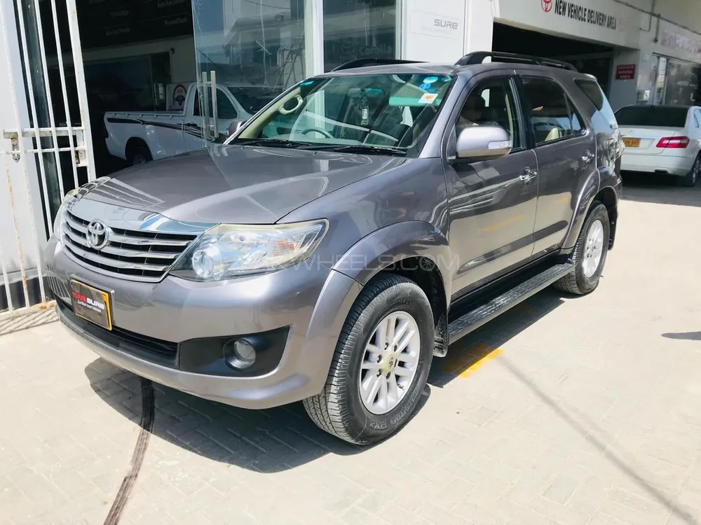 Toyota Fortuner 2014 for Sale in Karachi Toyota Fortuner 2014 for Sale in Karachi Image-2