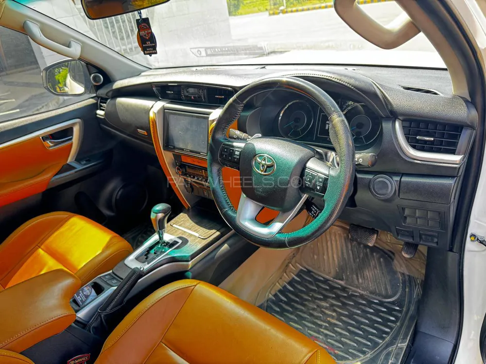 Toyota Fortuner 2017 for Sale in Jhang Toyota Fortuner 2017 for Sale in Jhang Image-10