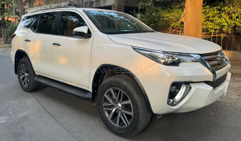Toyota Fortuner 2021 for Sale in Lahore Toyota Fortuner 2021 for Sale in Lahore Image-3