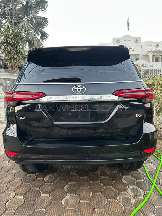 Toyota Fortuner 2021 for Sale in Sialkot Toyota Fortuner 2021 for Sale in Sialkot Image-5