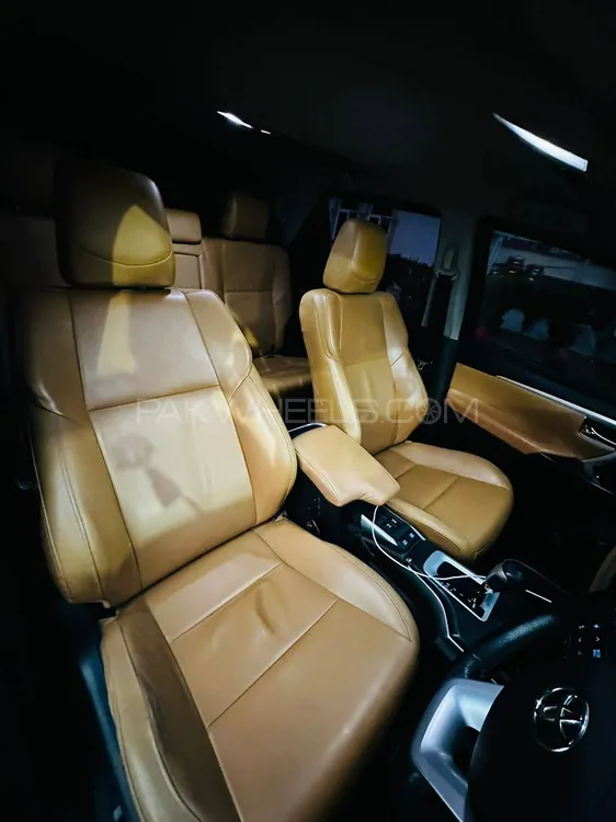 Toyota Fortuner 2019 for Sale in Multan Toyota Fortuner 2019 for Sale in Multan Image-9