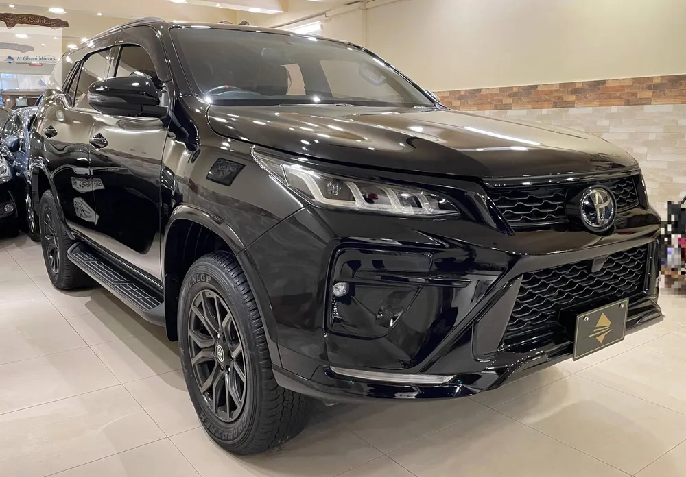 Toyota Fortuner 2023 for Sale in Karachi Toyota Fortuner 2023 for Sale in Karachi Image-3