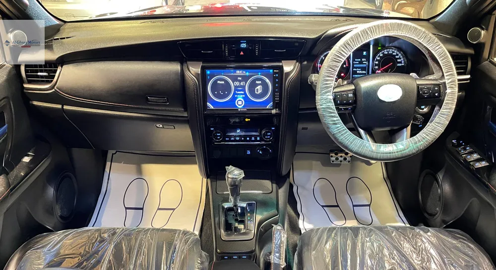Toyota Fortuner 2023 for Sale in Karachi Toyota Fortuner 2023 for Sale in Karachi Image-13