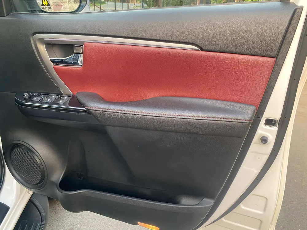 Toyota Fortuner 2023 for Sale in Lahore Toyota Fortuner 2023 for Sale in Lahore Image-6