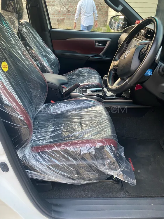 Toyota Fortuner 2023 for Sale in Lahore Toyota Fortuner 2023 for Sale in Lahore Image-5