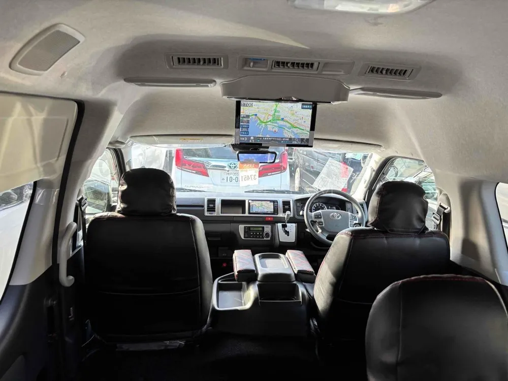 Toyota Hiace 2022 for Sale in Rawalpindi Toyota Hiace 2022 for Sale in Rawalpindi Image-12
