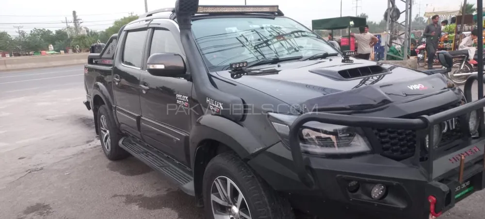 Toyota Hilux 2012 for Sale in Lahore Toyota Hilux 2012 for Sale in Lahore Image-7