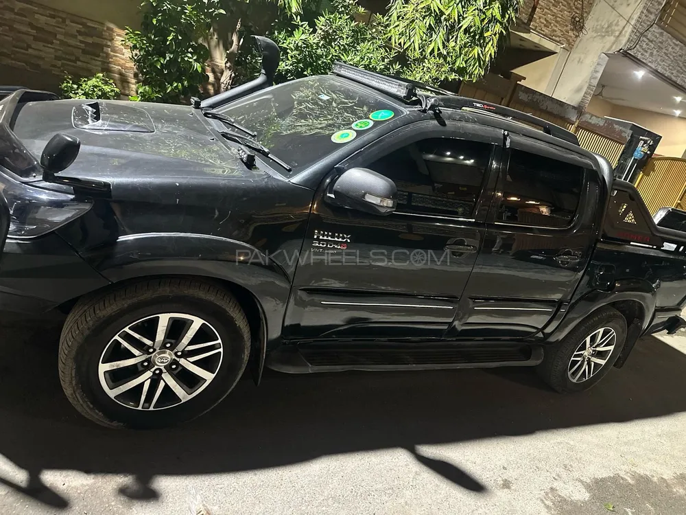 Toyota Hilux 2012 for Sale in Lahore Toyota Hilux 2012 for Sale in Lahore Image-16