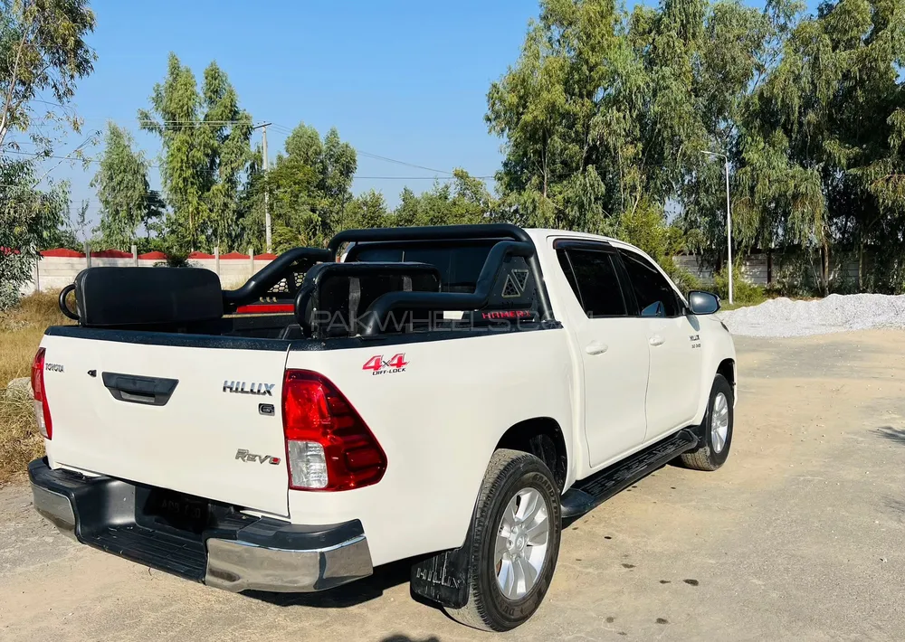 Toyota Hilux 2017 for Sale in Islamabad Toyota Hilux 2017 for Sale in Islamabad Image-5