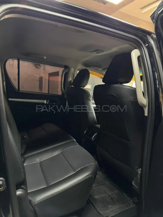 Toyota Hilux 2023 for Sale in Karachi Toyota Hilux 2023 for Sale in Karachi Image-10