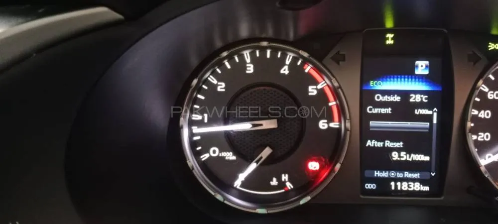Toyota Hilux 2024 for Sale in Peshawar Image-1