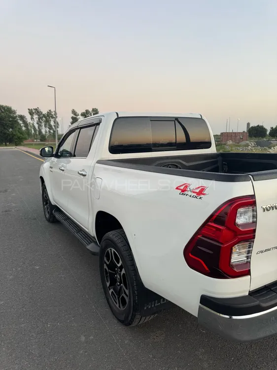 Toyota Hilux 2018 for Sale in Lahore Toyota Hilux 2018 for Sale in Lahore Image-4