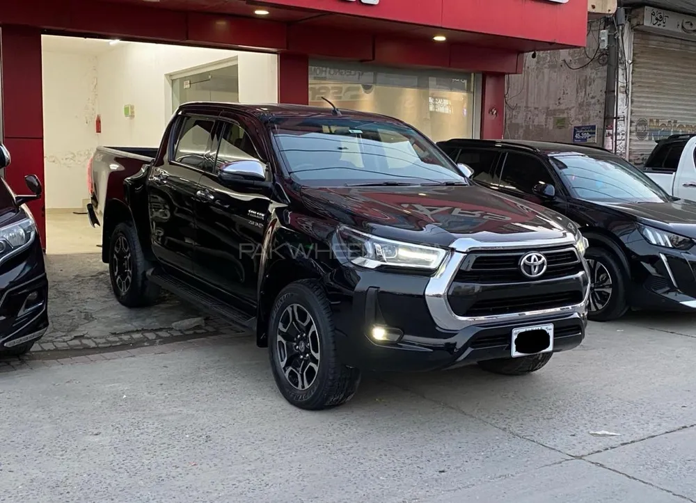 Toyota Hilux 2021 for Sale in Lahore Toyota Hilux 2021 for Sale in Lahore Image-3