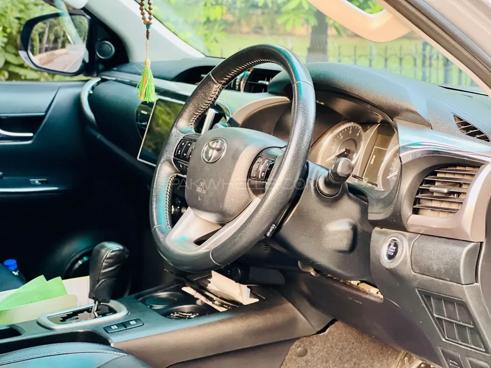 Toyota Hilux 2021 for Sale in Lahore Toyota Hilux 2021 for Sale in Lahore Image-8