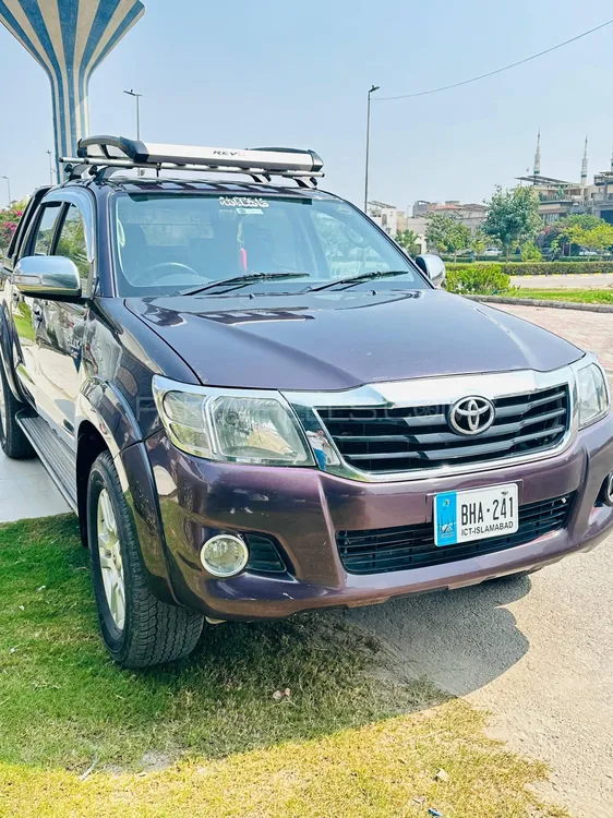 Toyota Hilux 2012 for Sale in Multan Toyota Hilux 2012 for Sale in Multan Image-5