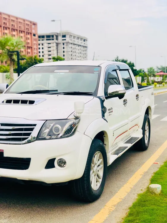 Toyota Hilux 2012 for Sale in Lahore Toyota Hilux 2012 for Sale in Lahore Image-8