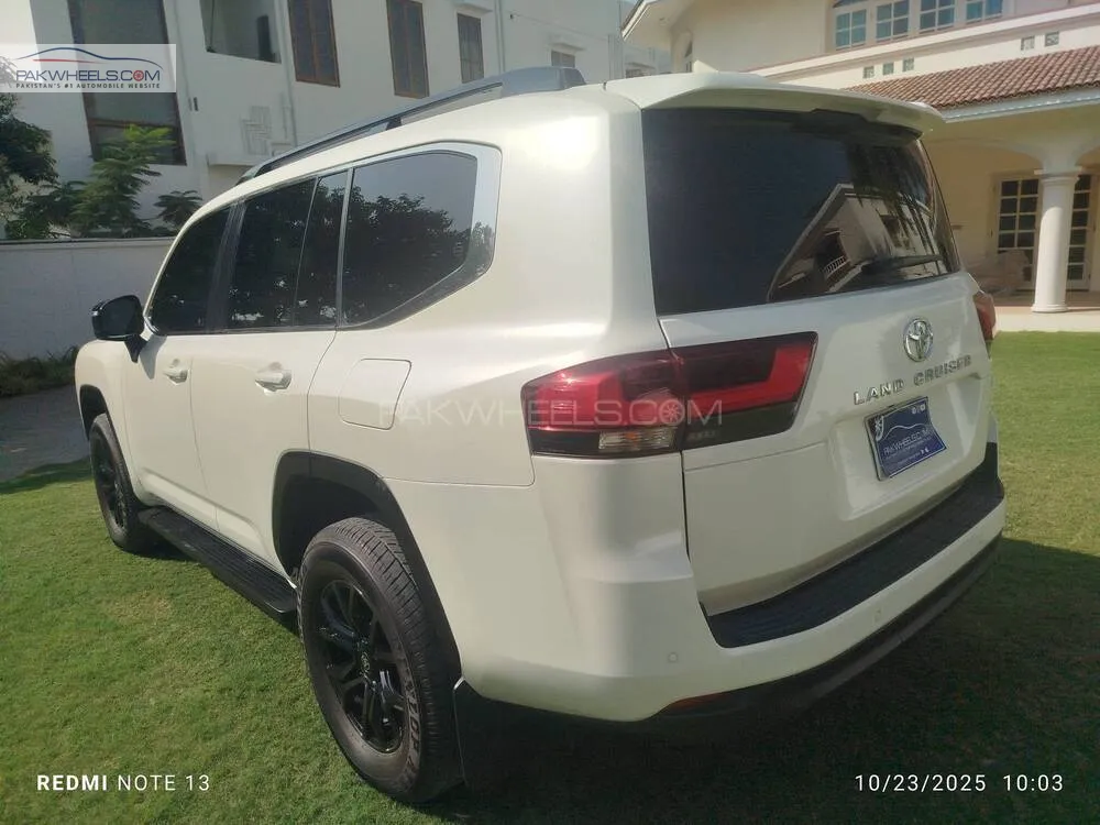 Toyota Land Cruiser 2022 for Sale in Karachi Toyota Land Cruiser 2022 for Sale in Karachi Image-5