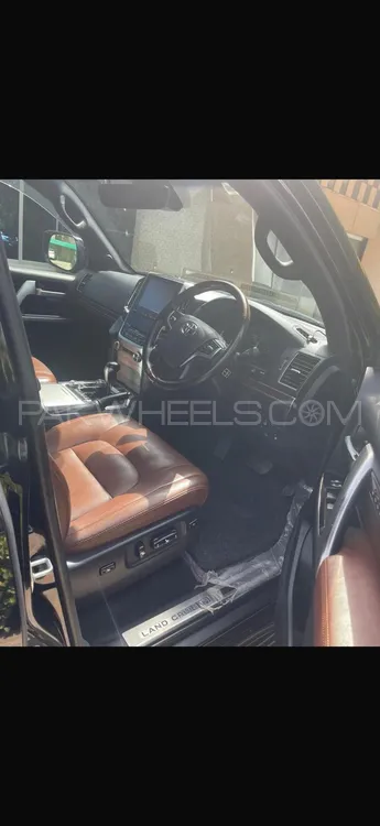 Toyota Land Cruiser 2016 for Sale in Rawalpindi Toyota Land Cruiser 2016 for Sale in Rawalpindi Image-5