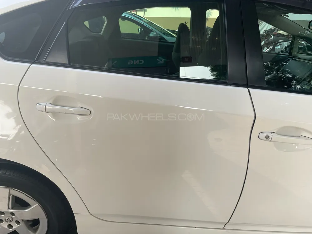 Toyota Prius 2011 for Sale in Lahore Toyota Prius 2011 for Sale in Lahore Image-10