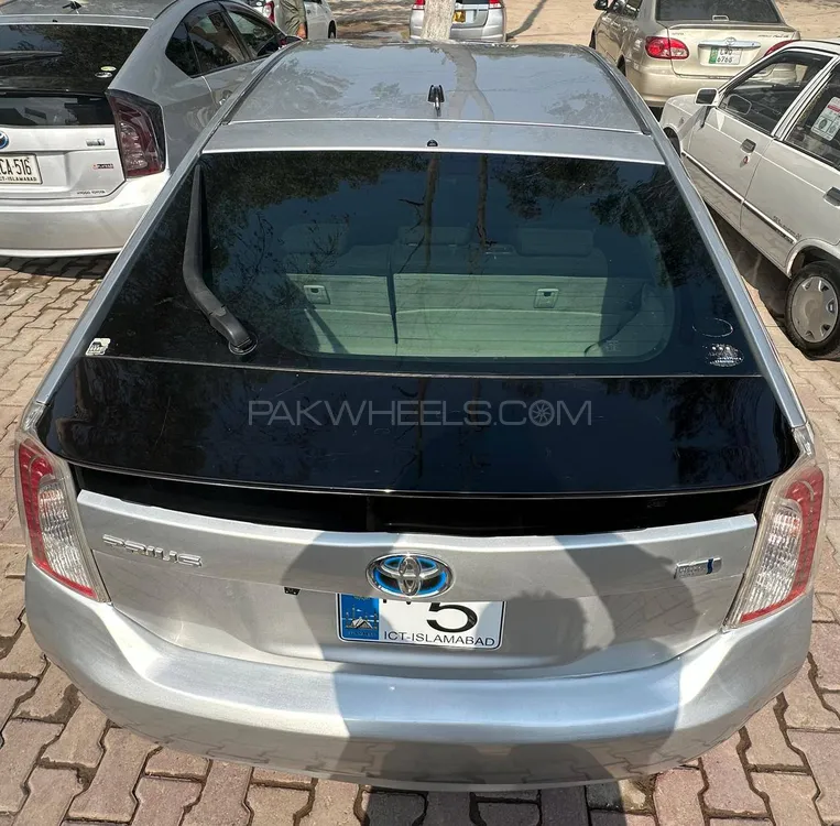 Toyota Prius 2013 for Sale in Peshawar Toyota Prius 2013 for Sale in Peshawar Image-3