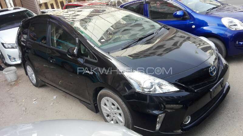 ٹویوٹا الفا پرایوس 2013 for Sale in کراچی Image-1