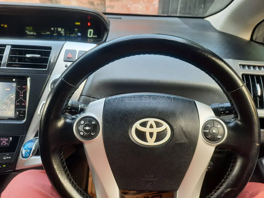 Toyota Prius Alpha 2012 for Sale in Sialkot Toyota Prius Alpha 2012 for Sale in Sialkot Image-5