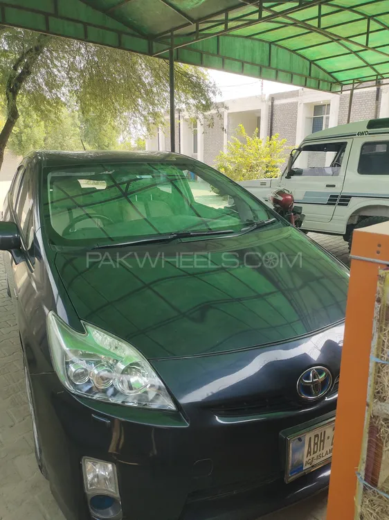 Toyota Prius 2011 for Sale in Multan Image-1
