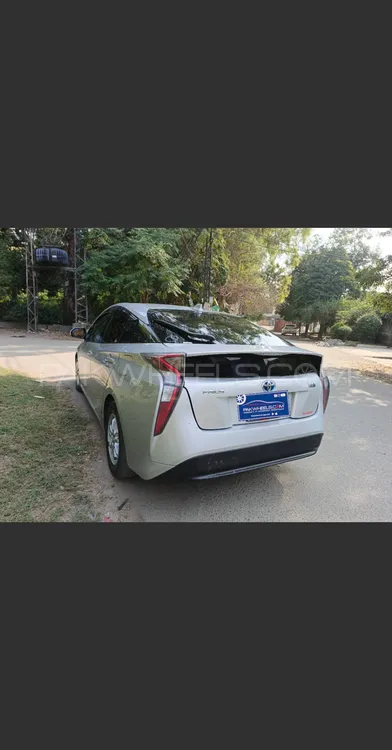 Toyota Prius 2016 for Sale in Lahore Toyota Prius 2016 for Sale in Lahore Image-8