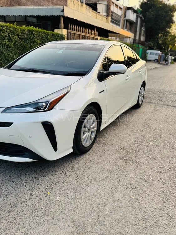 Toyota Prius 2020 for Sale in Peshawar Toyota Prius 2020 for Sale in Peshawar Image-4