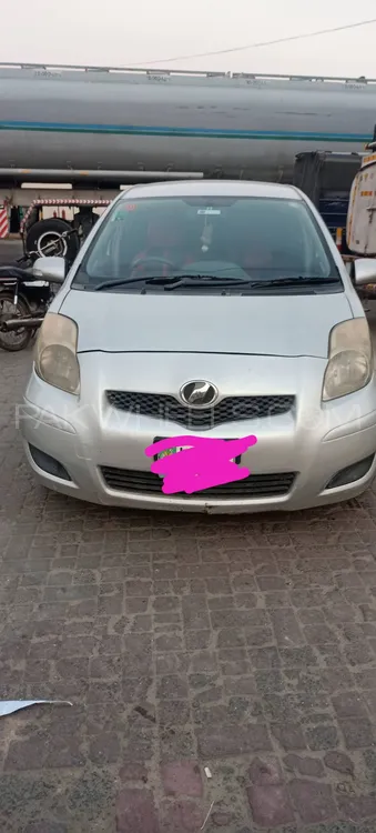 Toyota Vitz 2009 for Sale in Okara Toyota Vitz 2009 for Sale in Okara Image-1