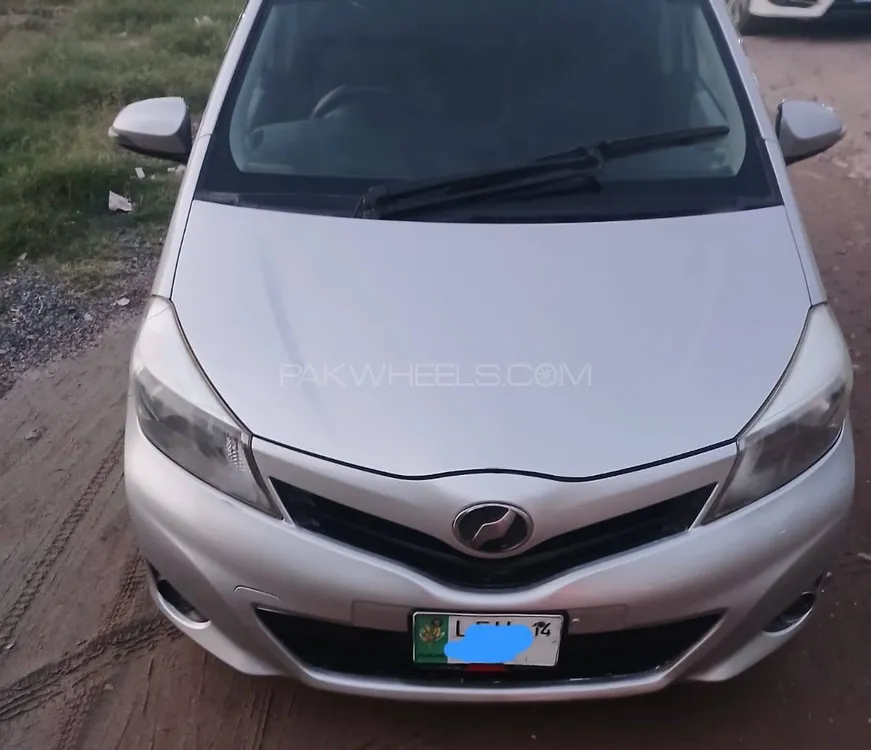 Toyota Vitz 2011 for Sale in Faisalabad Image-1