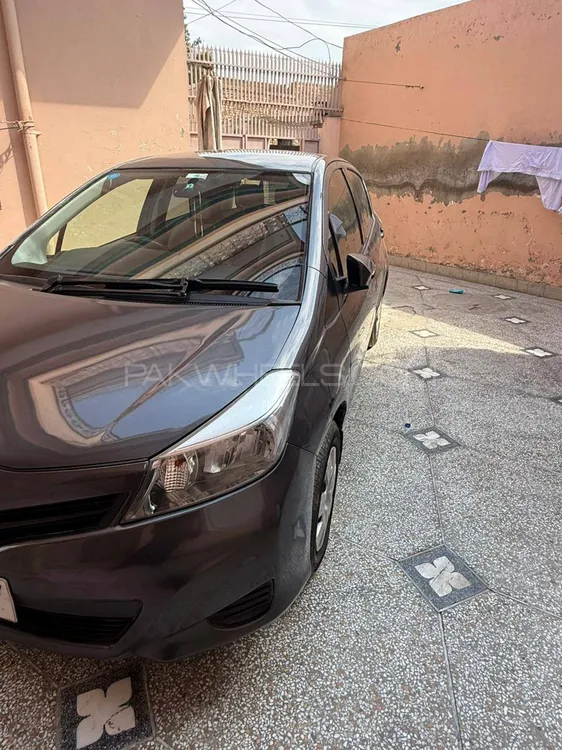 Toyota Vitz 2013 for Sale in Sargodha Toyota Vitz 2013 for Sale in Sargodha Image-17