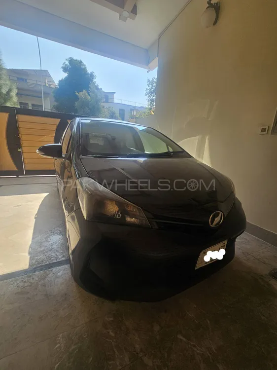 Toyota Vitz 2014 for Sale in Islamabad Image-1