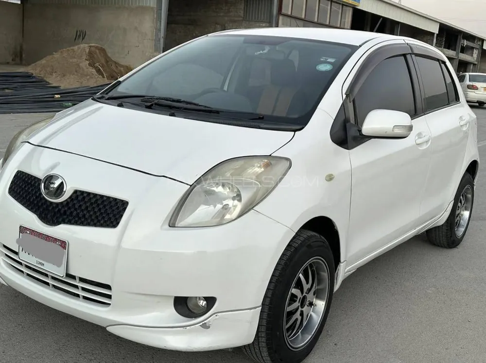 Toyota Vitz 2005 for Sale in Karachi Image-1