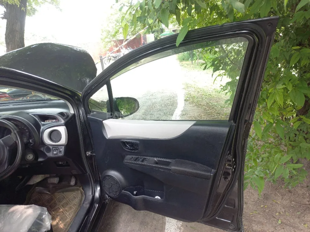 Toyota Vitz 2011 for Sale in Jhelum Toyota Vitz 2011 for Sale in Jhelum Image-11