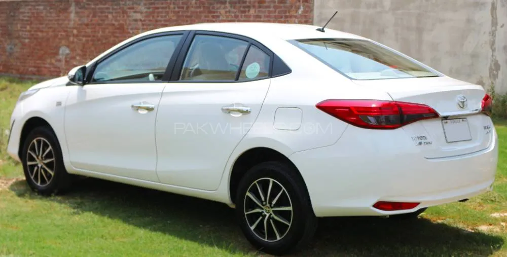 Toyota Yaris Sedan 2022 for Sale in Lahore Toyota Yaris Sedan 2022 for Sale in Lahore Image-4